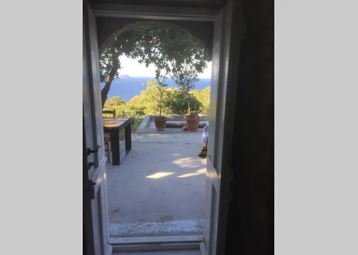 فيلة My Old Stone House In A 2 000 Sqm Private Garden With Fab Glamping Tent