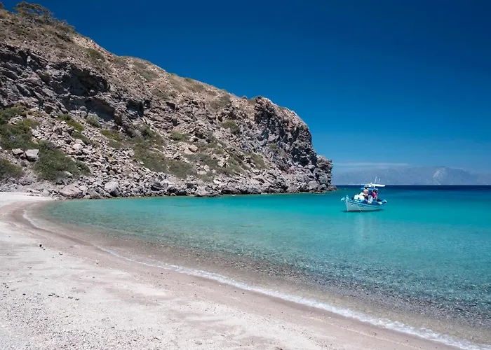 فيلة My Old Stone House In A 2 000 Sqm Private Garden With Fab Glamping Tent Mandrákion