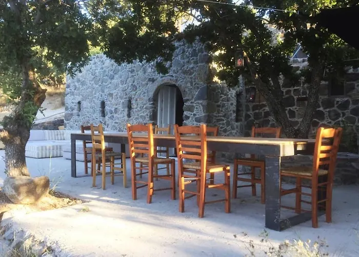 וילה My Old Stone House In A 2 000 Sqm Private Garden With Fab Glamping Tent Mandrákion