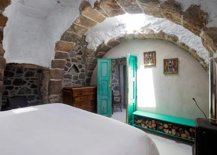 My Old Stone House In A 2 000 Sqm Private Garden With Fab Glamping Tent וילה