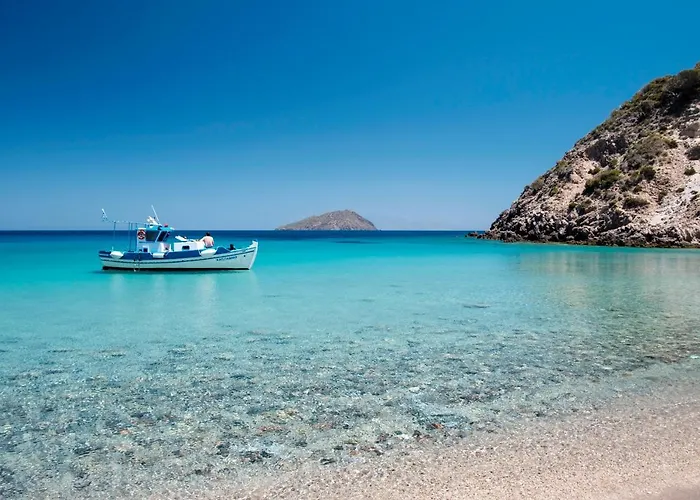 My Old Stone House In A 2 000 Sqm Private Garden With Fab Glamping Tent וילה Mandrákion
