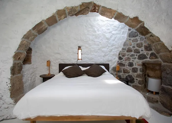 Villa My Old Stone House In A 2 000 Sqm Private Garden With Fab Glamping Tent Mandrákion